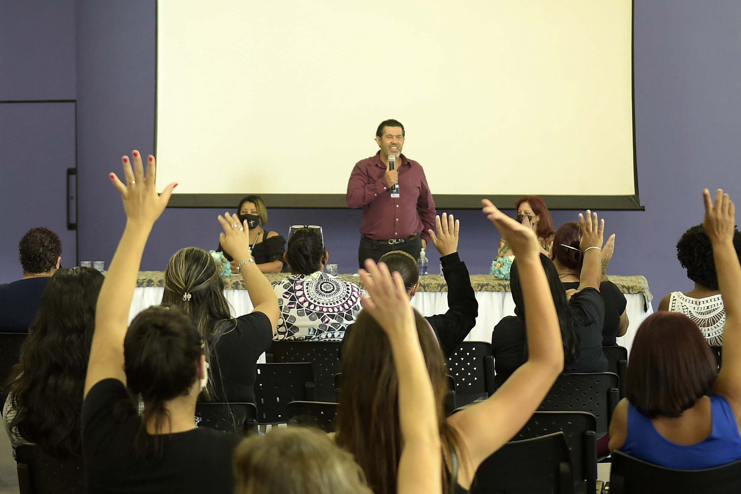 new college bolsas 2022