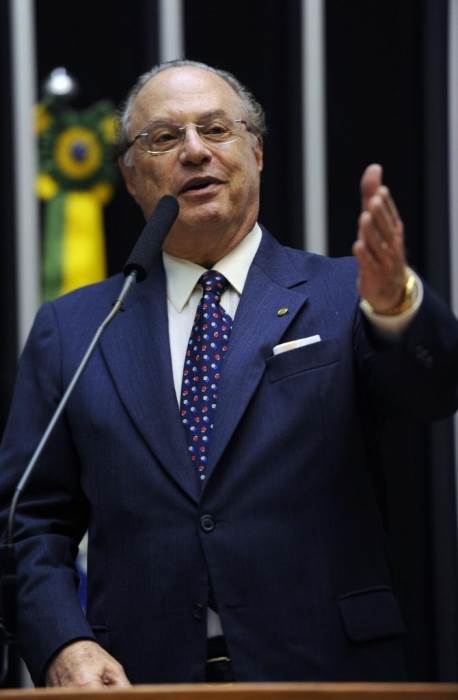 20-03-2012-BetoOliveira-Camaradosdeputados-670x1024