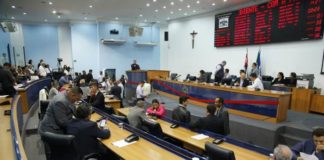 Vereadores convocam ex-secretários para depor sobre o sistema de Saúde