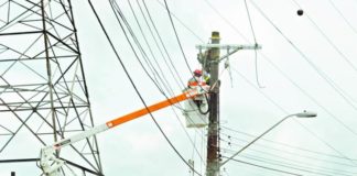 Contrato de empresa para iluminação pública da cidade permanece sem prazo para conclusão