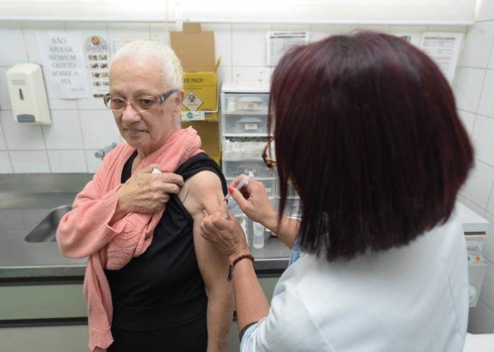 Vacinação contra Gripe_Foto Fabio Nunes Teixeira 013