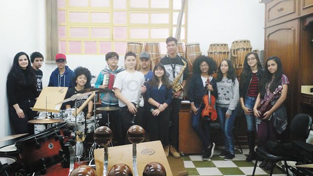 Projetos do Conservatório Municipal se apresentam no Adamastor Centro