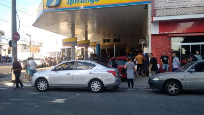 33828487_1888858277826005_6820140064383696896_n