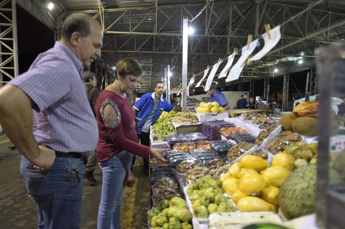01_21_Feira Noturna Varejão Cecap_Foto Nícollas Ornelas 004_0