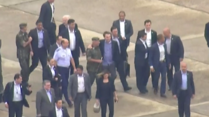no-aeroporto-de-congonhas-bolsonaro-embarcou-para-brasilia-no-comeco-da-tarde-desta-quarta-feira-13-1550069777378_v2_750x421