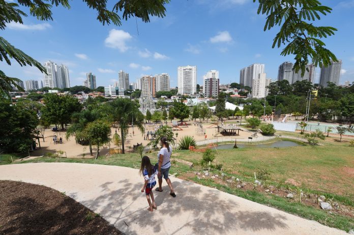 Assunto: Bosque MaiaLoca: Bosque MaiaData:30.11.2014Foto: Márcio Lino/PMG