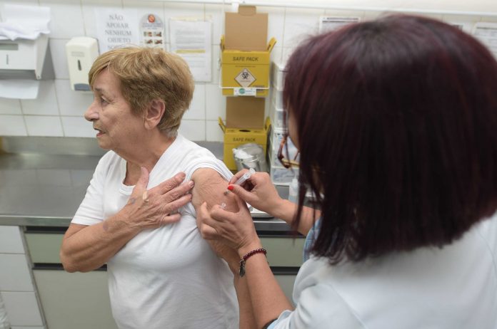 Vacinação contra Gripe_Foto Fabio Nunes Teixeira 009