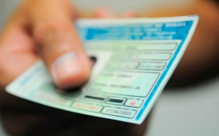 CNH Com renovação simplificada, motorista não precisa ir