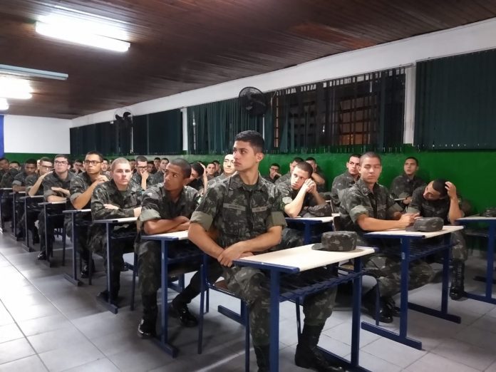 JUN 27 Tiro de Guerra no treinamento de combate à dengue.1 jpg