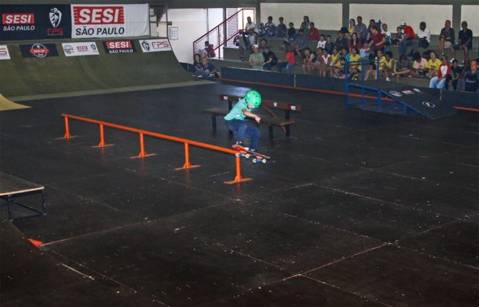 fiespstrip_439002_2_full