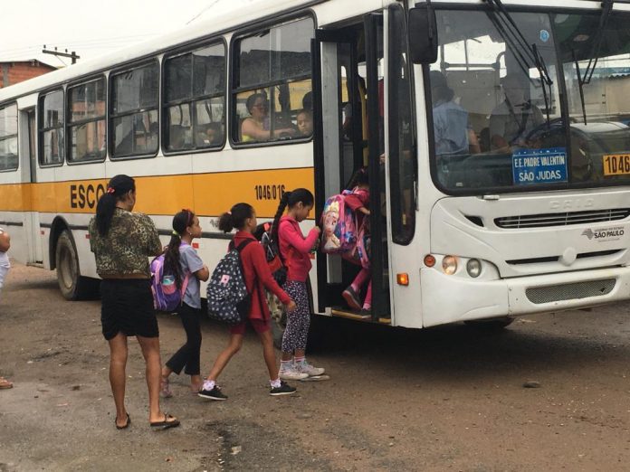TRANSPORTE ESCOLAR Divulgação
