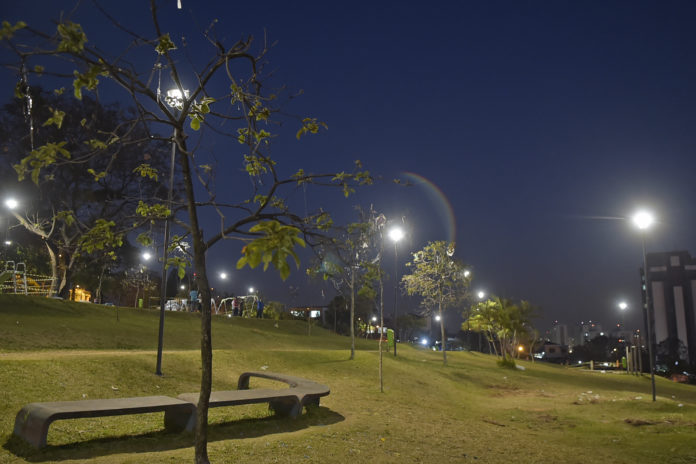 Iluminação_LED_Parque_JB_Maciel_05_foto_Nícollas_Ornelas