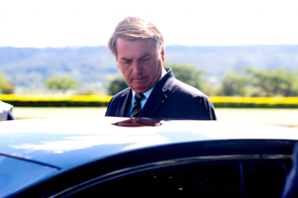 Bolsonaro diz que irá sancionar hoje auxílio a trabalhadores sem carteira