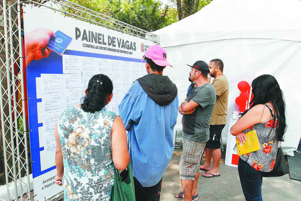 MUTIRÃO EMPREGO Divulgação Secom_Easy-Resize.com