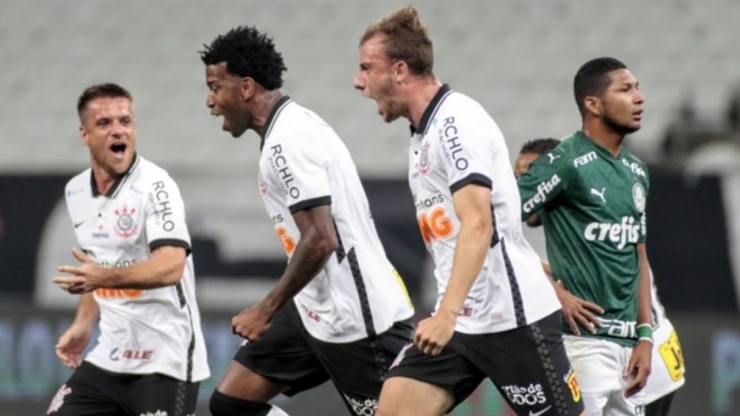 Corinthians vence Palmeiras e mantém chances de ...