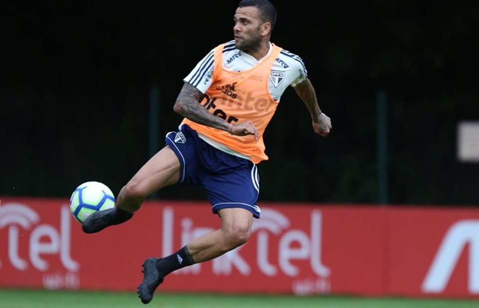 Daniel-Alves-São-Paulo2-960x618