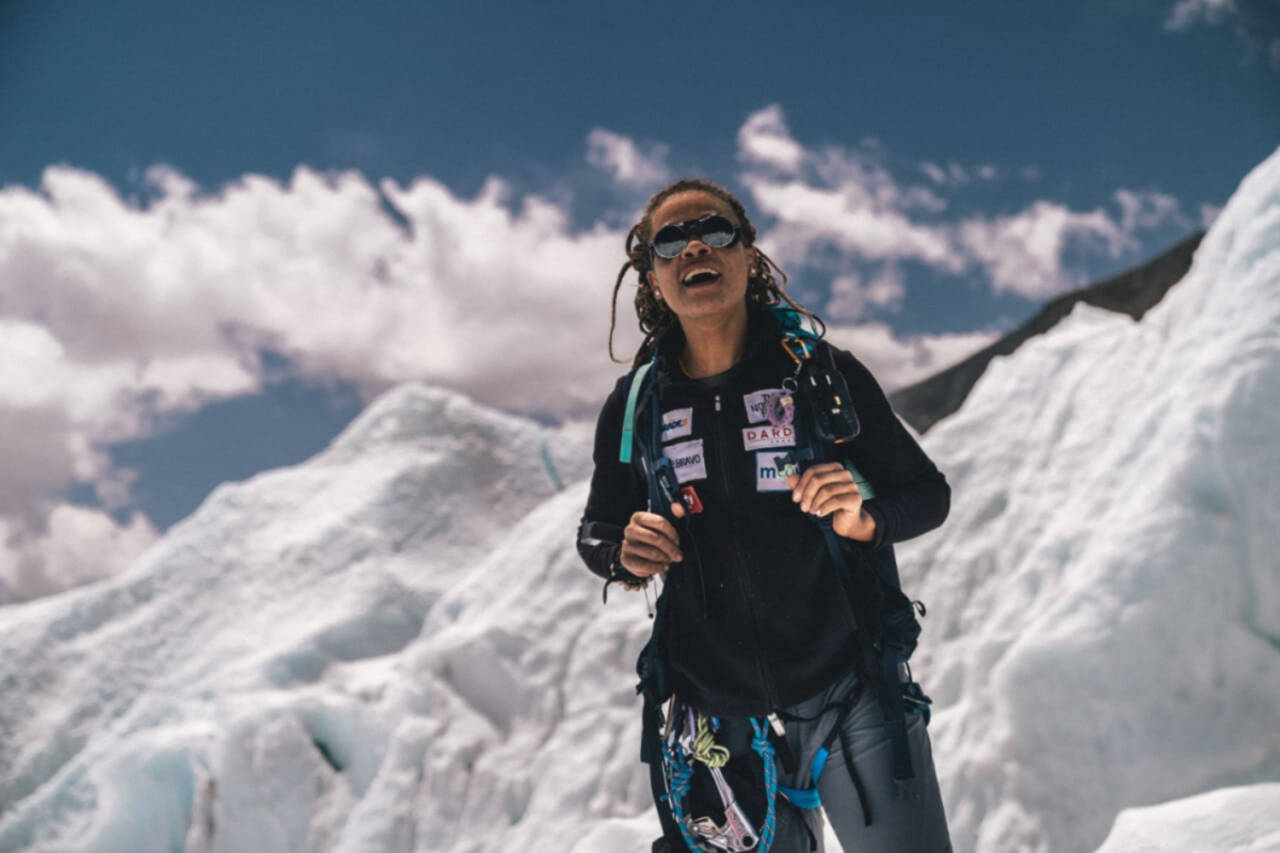 392617_971211_aretha_55