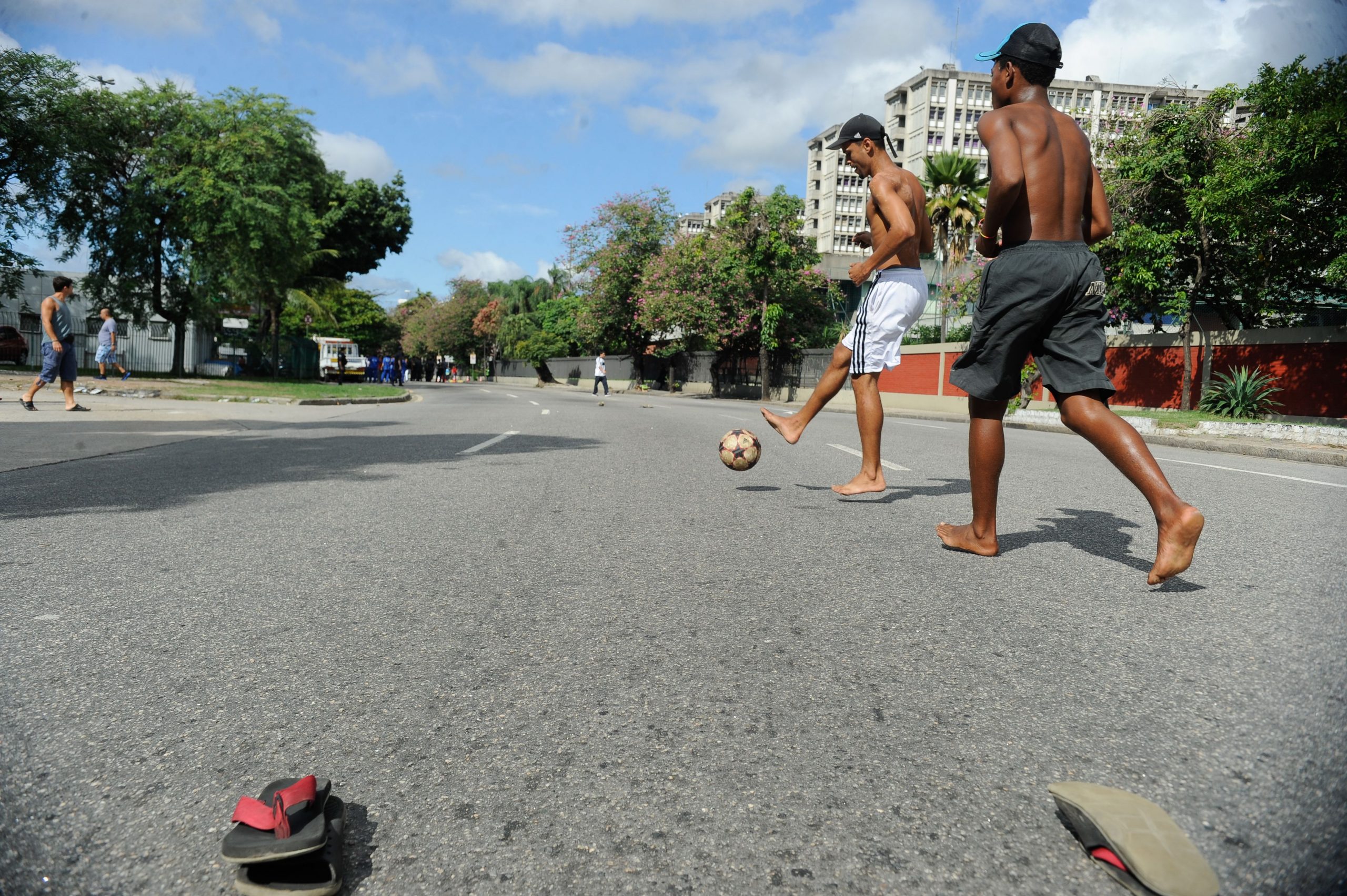 Escolas municipais recebem o projeto Futebol de Rua pela Educação Guarulhos Hoje