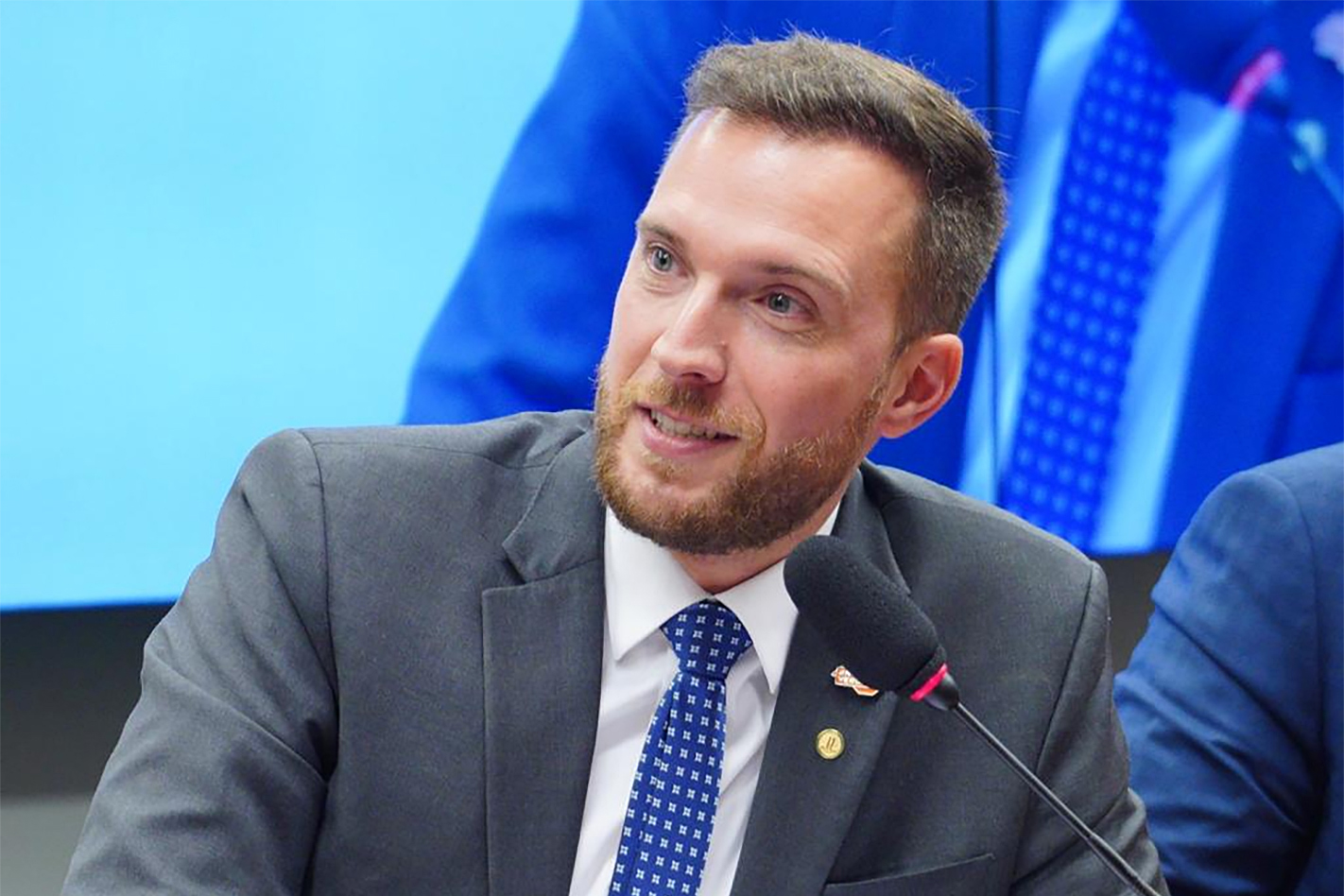 ACE recebe deputado Vinicius Poit em ciclo de entrevistas com pré-candidatos ao governo de SP