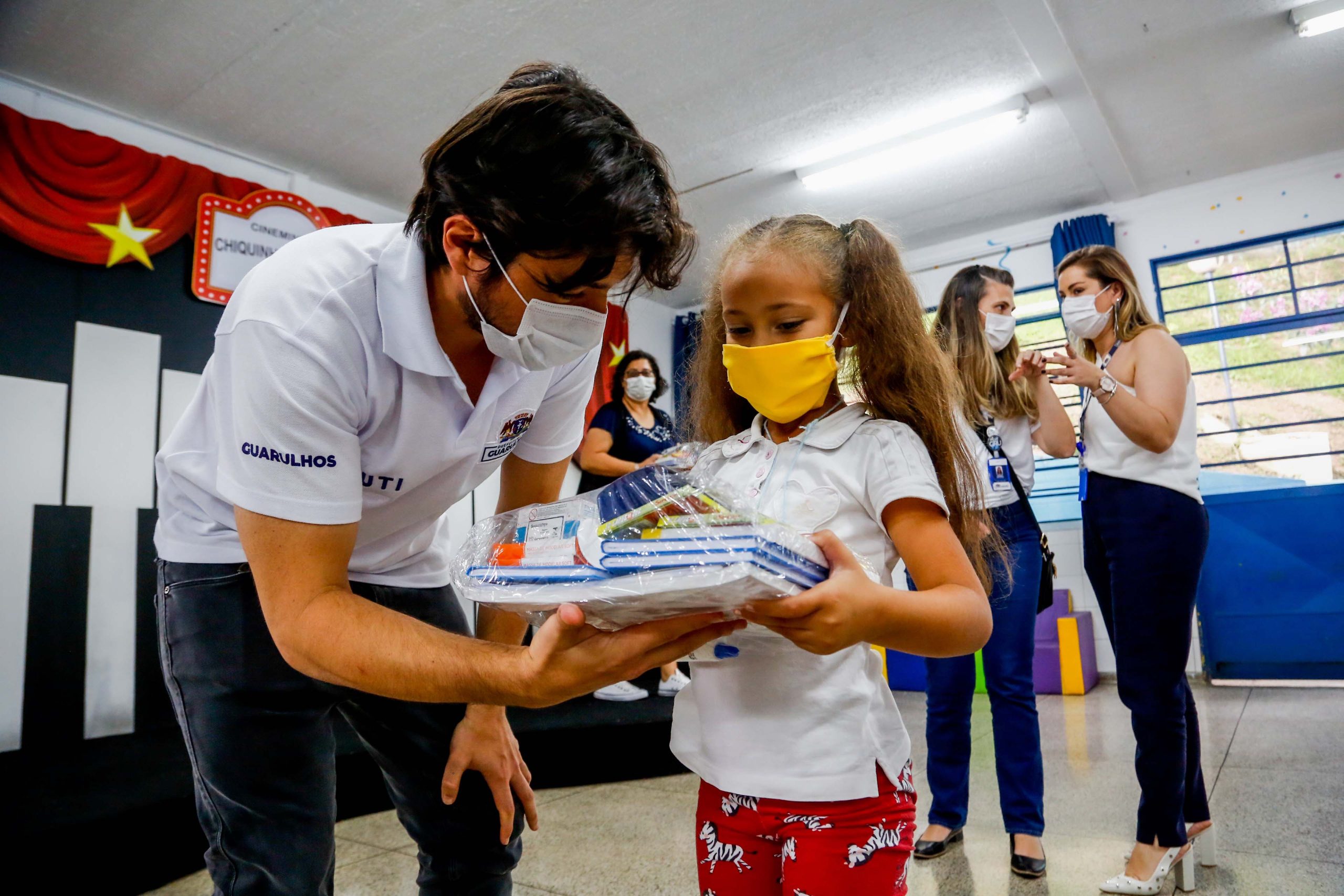 Entrega material escolar _fotos Ivanildo Porto 4