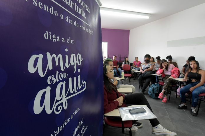 Amigo-Estou-Aqui-foto_Fabio_Nunes_Teixeira-37-696x462