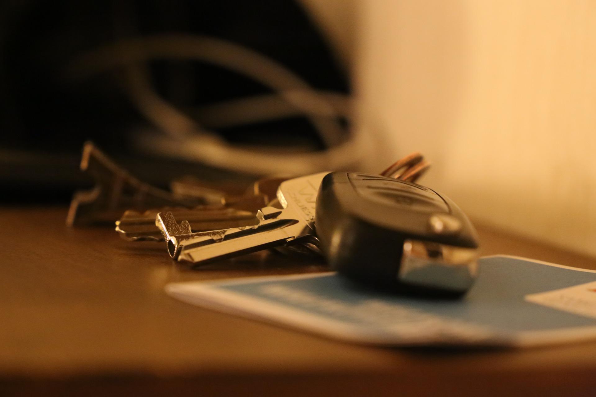 car-key-g40f59b842_1920