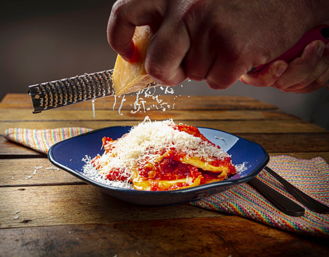 Torteoni-de-Mucarela-com-molho-ao-suco