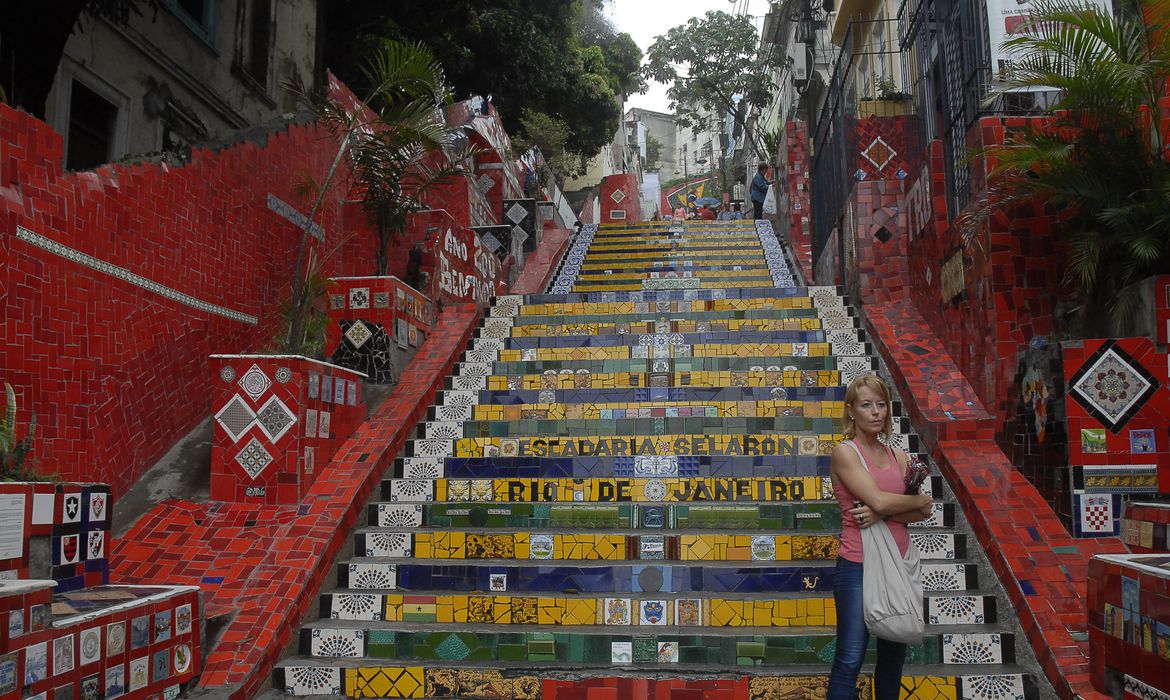 escadaria_dois_110113_abr1311