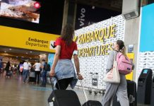 Homem invade pista do Aeroporto de Guarulhos, é contido por viaturas e voos são suspensos