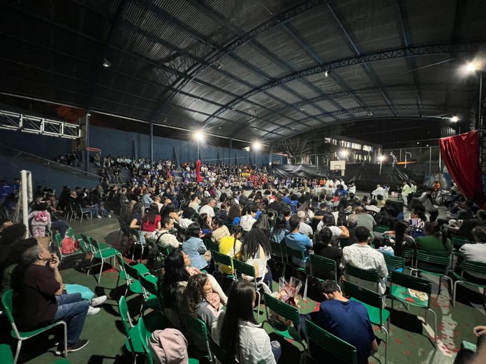 EJCristo-plateia-696x522