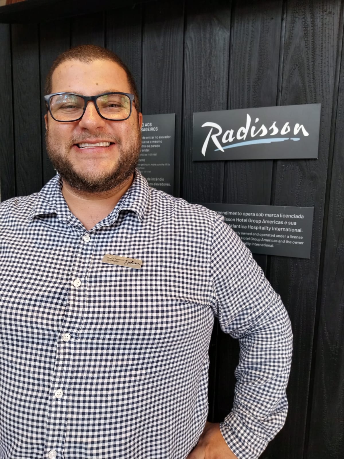 Ricardo Apolinário - Novo Gerente de Alimentos & Bebidas do Hotel Radisson Pinheiros