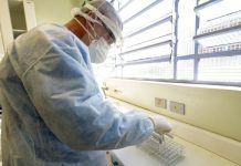 Vírus da Covid-19 acelera envelhecimento e causa impactos a esquizofrenia