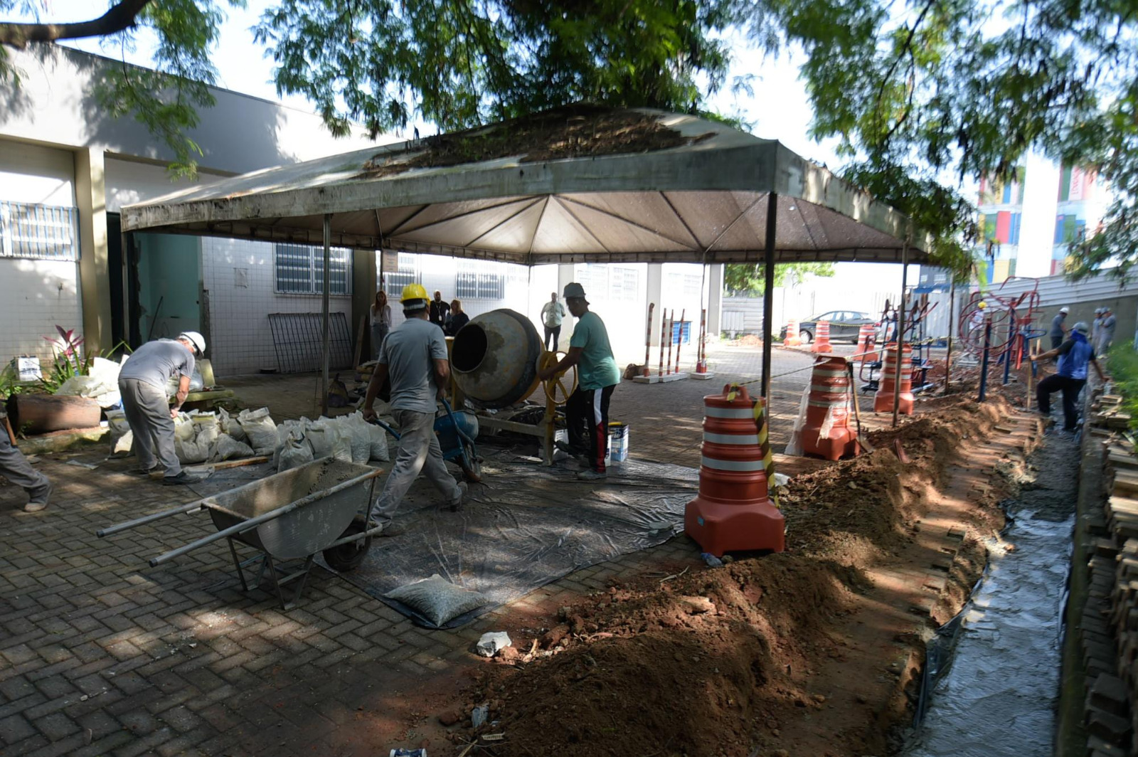 f18a32db-bee6-4a1d-a8af-c0772f20d90f