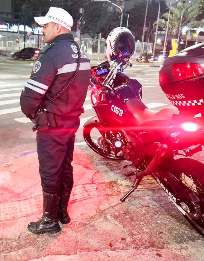 GCM de Guarulhos prende motorista sem habilitac?a?o por direc?a?o perigosa.jpeg