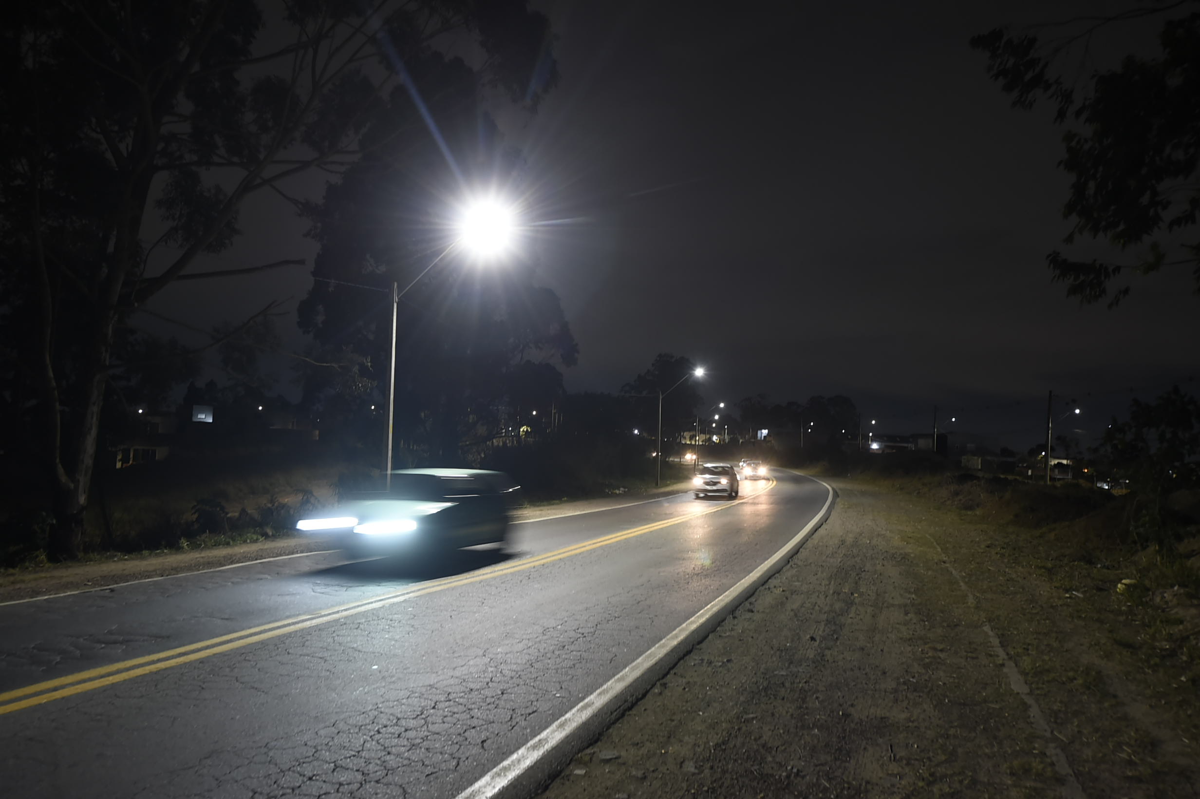 Iluminac?a?o Estrada Guarulhos Nazare?_Nicollas Ornelas (14)