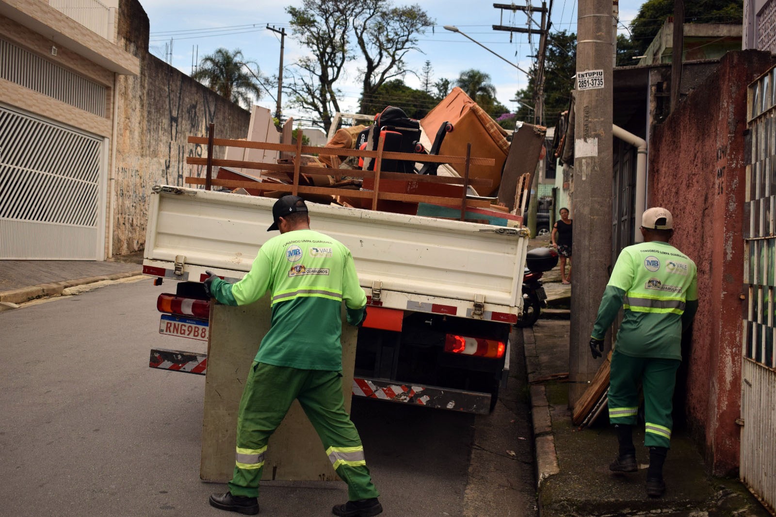 5f090331-2dc3-4a9c-b04c-4221c33d7e69