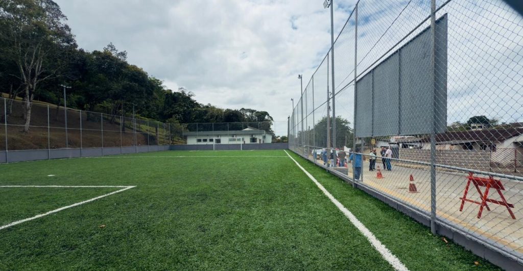 Secretaria-de-Esportes-reinaugura-campo-society-1024x531