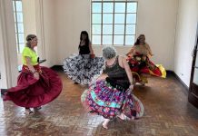Teatro Padre Bento recebe Sarau Cigano com encontros semanais de dança em Guarulhos