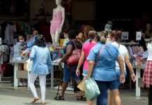 Procon Guarulhos alerta para políticas de trocas em lojas físicas e online