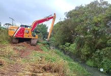 Prefeitura finaliza limpeza em vala de drenagem na Cidade Seródio