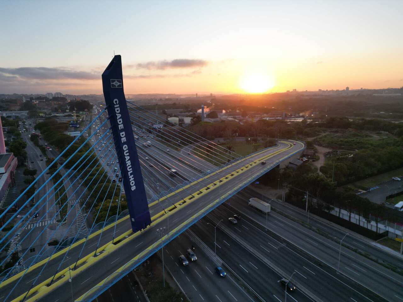 Vista-aerea-Viaduto-Cidade-de-Guarulhos