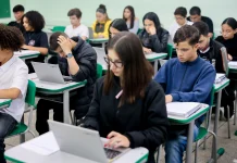 1 milhão de estudantes do Programa Ensino Integral devem definir disciplinas para aulas práticas até 21 de agosto