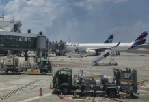 Petrobras reajusta preço médio do querosene de aviação em 13,9%