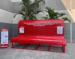 Banco Vermelho Gigante é instalado no Internacional Shopping Guarulhos contra o feminicídio