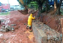 Prefeitura constrói muro de arrimo em rua do Jardim Normandia