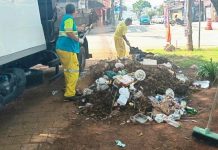 Prefeitura realiza serviço de remoção de resíduos de ruas e avenidas do Taboão nesta segunda